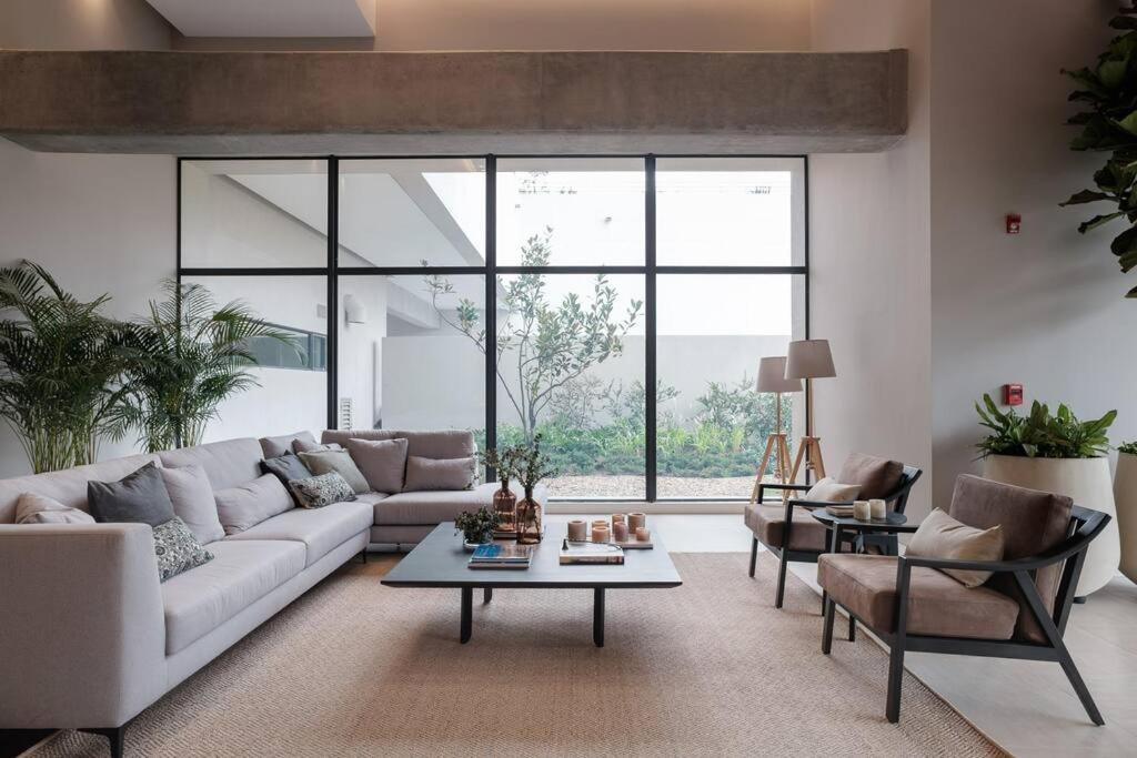 Apartaestudio-wifi-parqueadero Gratis Apartamento *