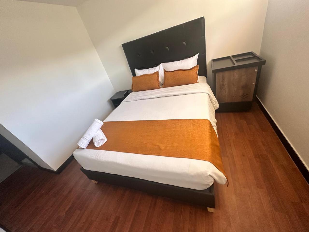 Embajada Dc Hotel 3*