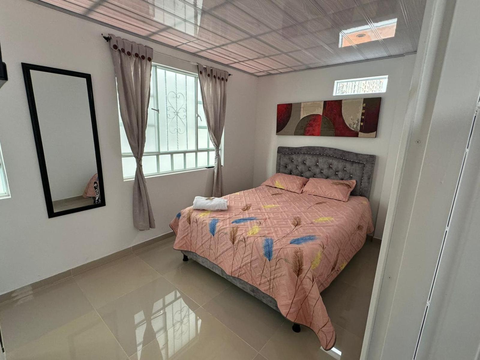 C Con Bano Privado Pensión Bogotá