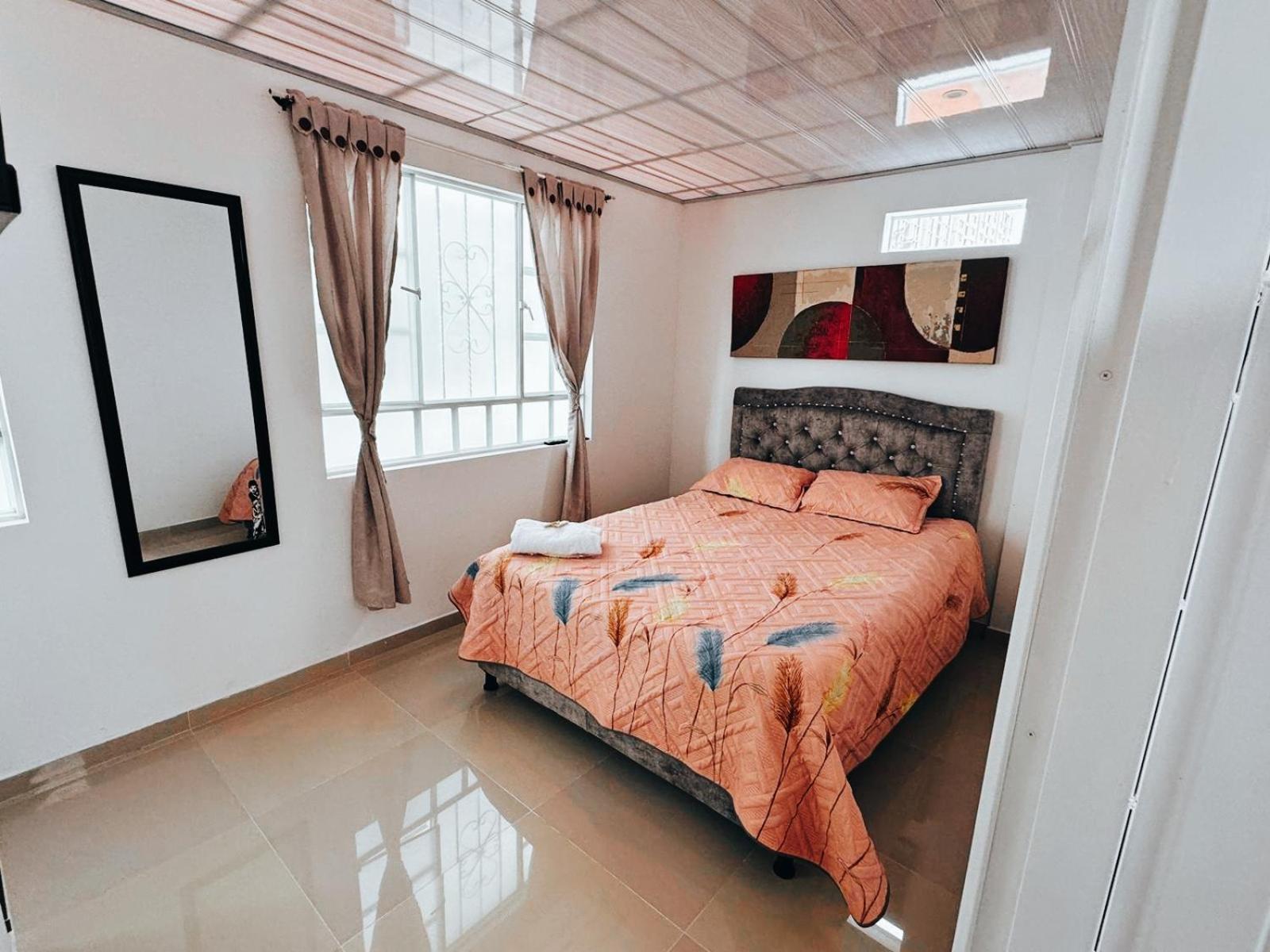 C Con Bano Privado Pensión Bogotá