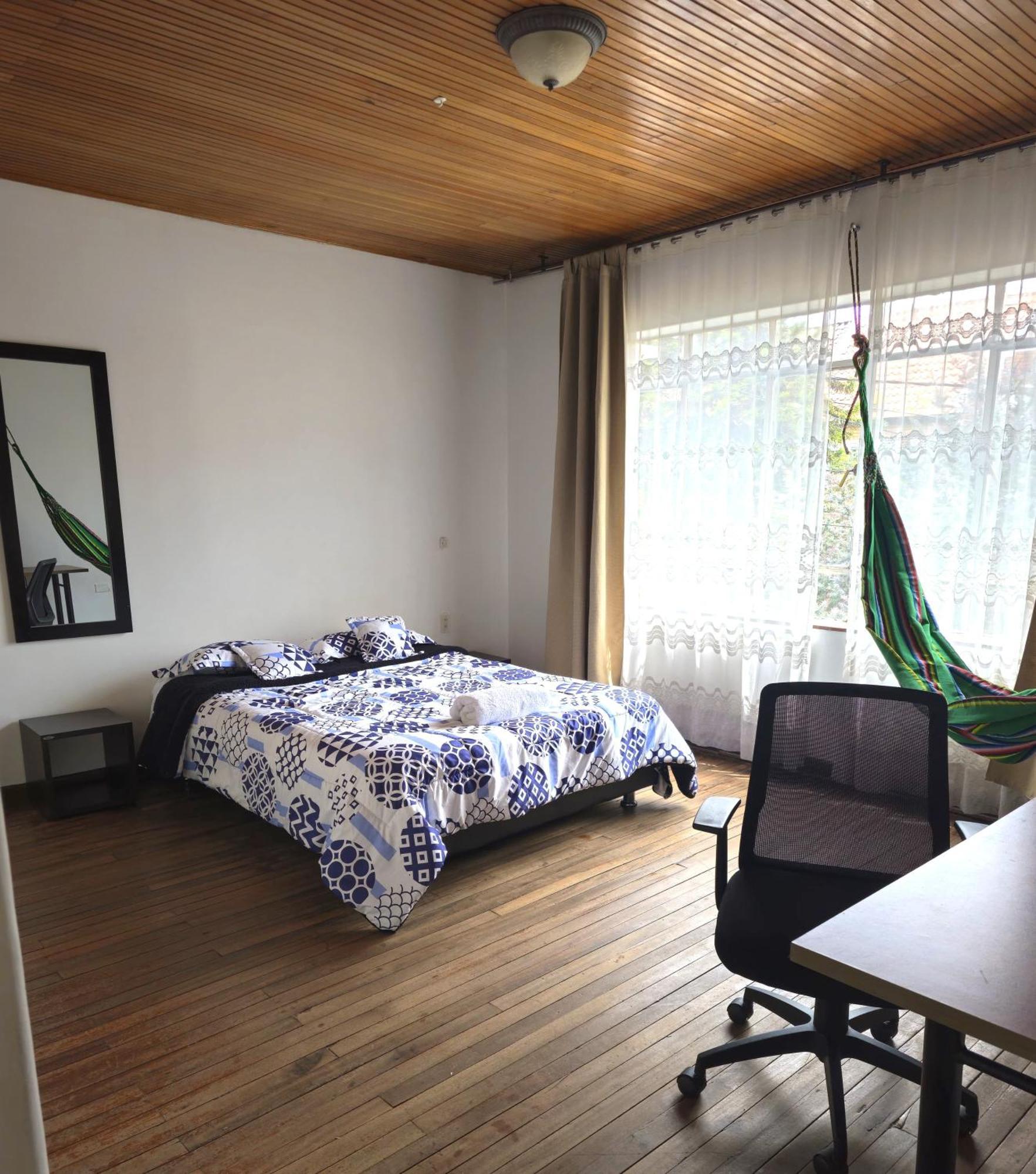 Casa En Ubicada En Zona Pensión