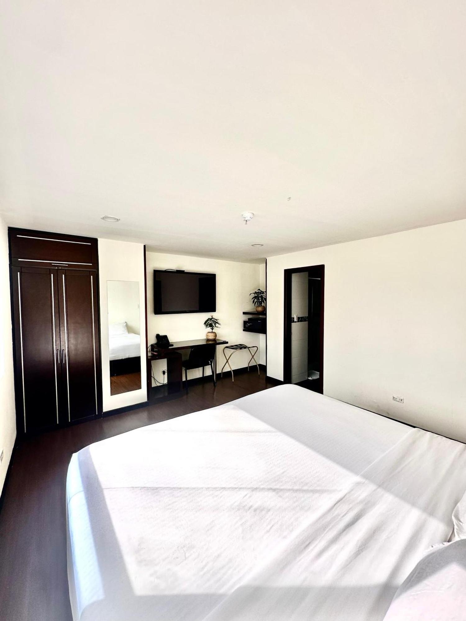 Hotel Sheridan Corferias