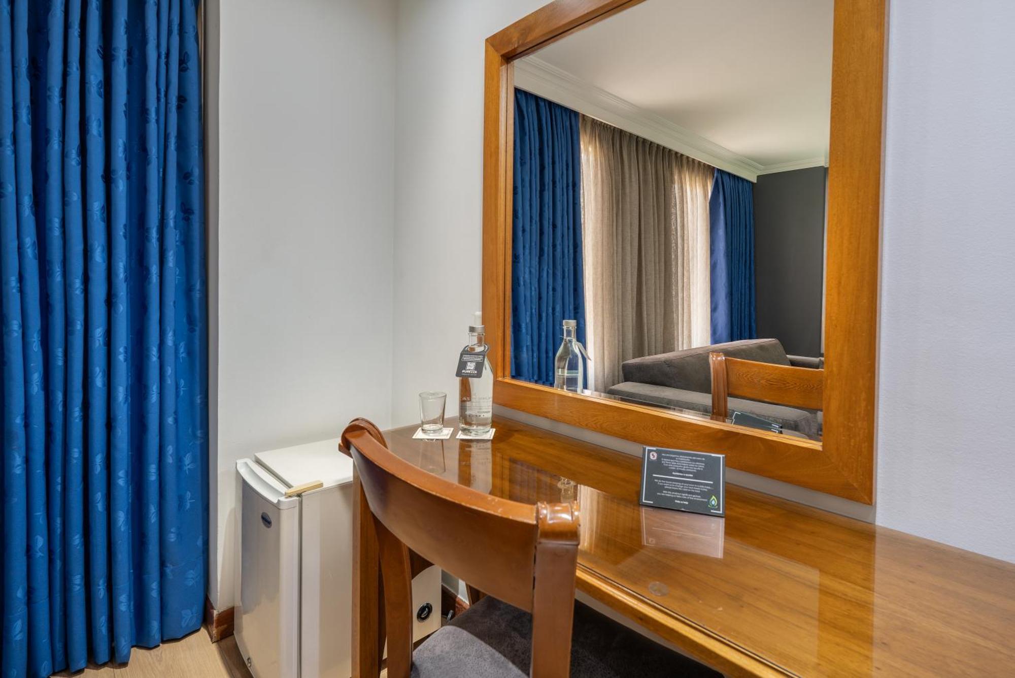 Hotel Egina 4*