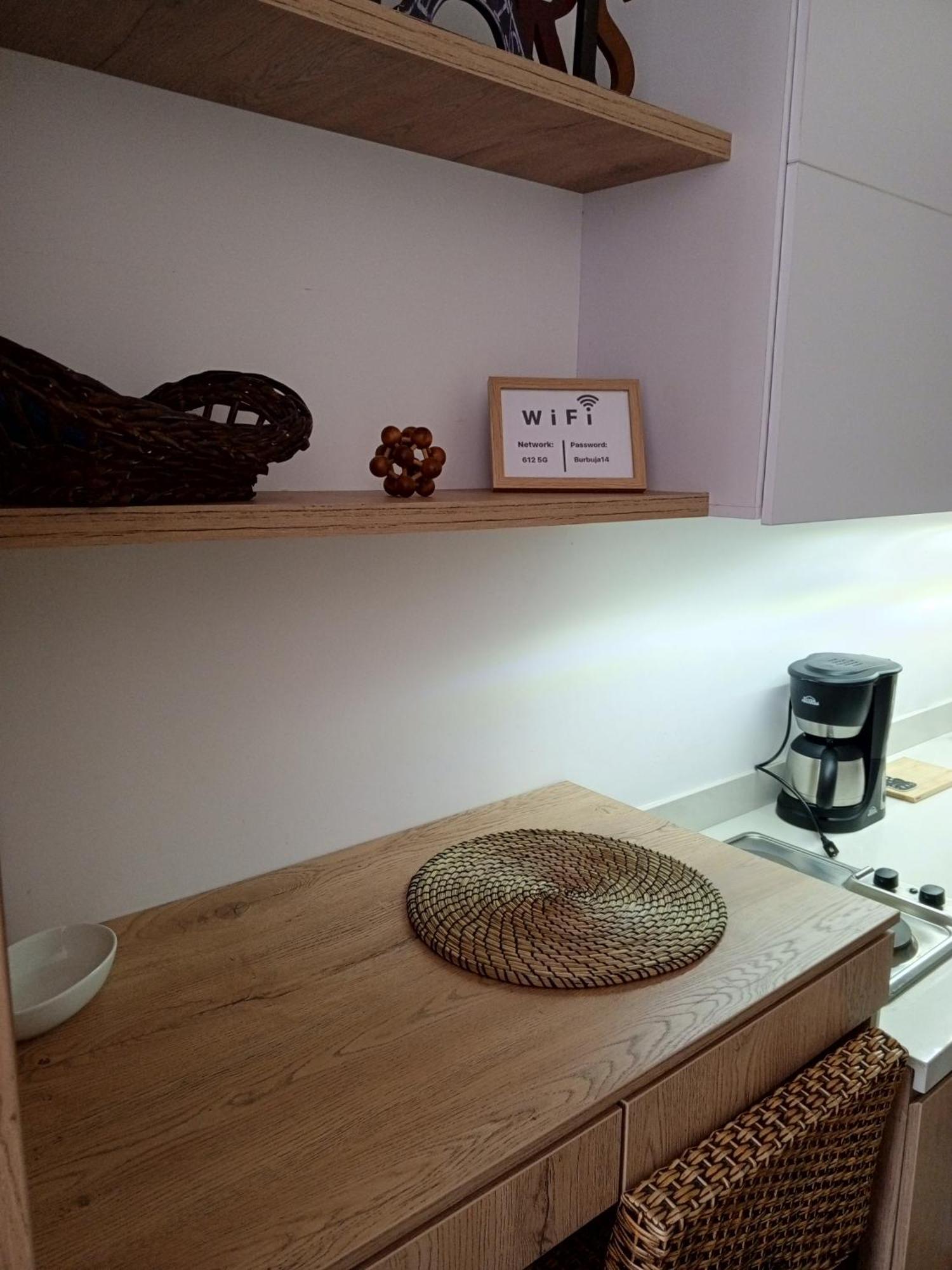 Soul Santa Barbara Executive, Wifi 300 Megas, Big Queen Size Bed, Smart Tv Netflix, Walking Distance To Unicentro Mall, Starbucks In Front Of The Building, Location Apartamento *