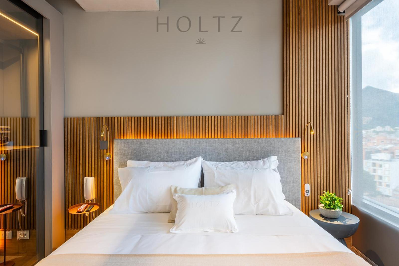 Holtz Luxury Unique Mine *