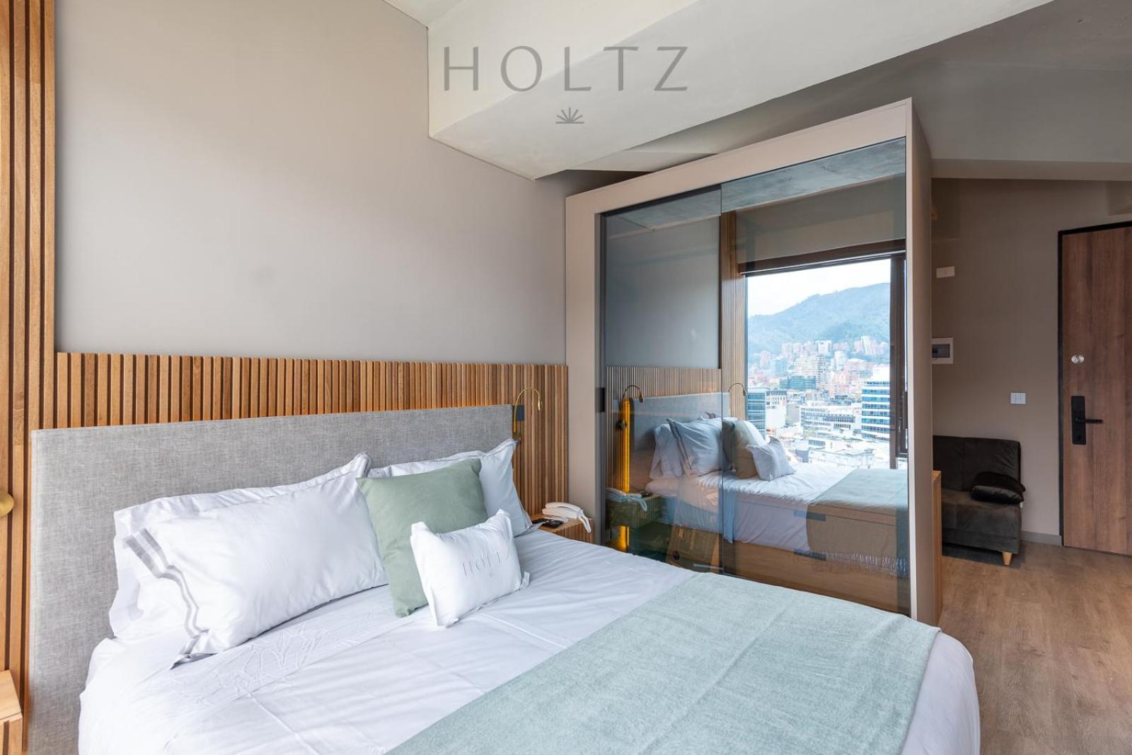 Holtz Luxury Unique Mine