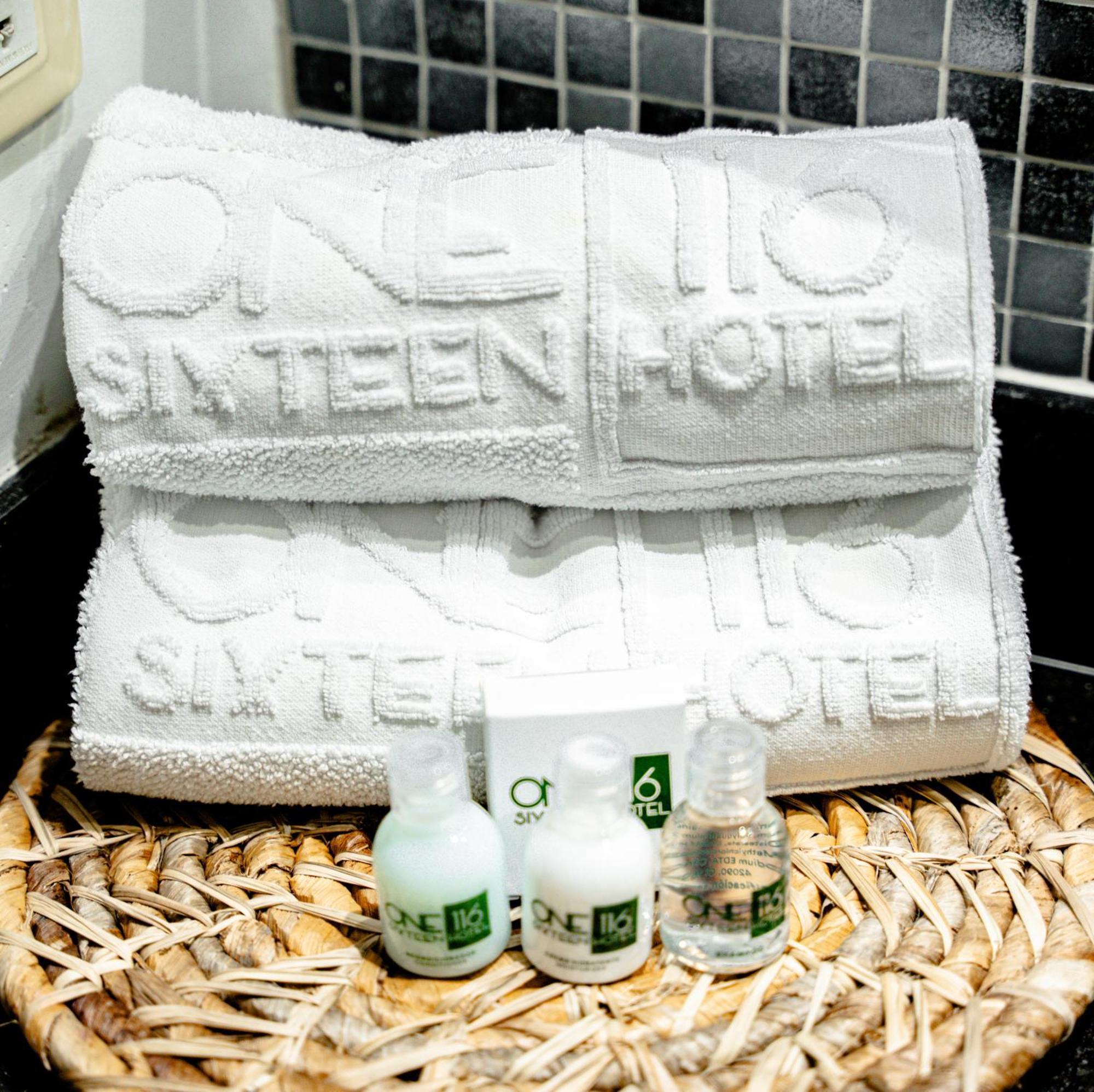 One Sixteen Hotel 4*