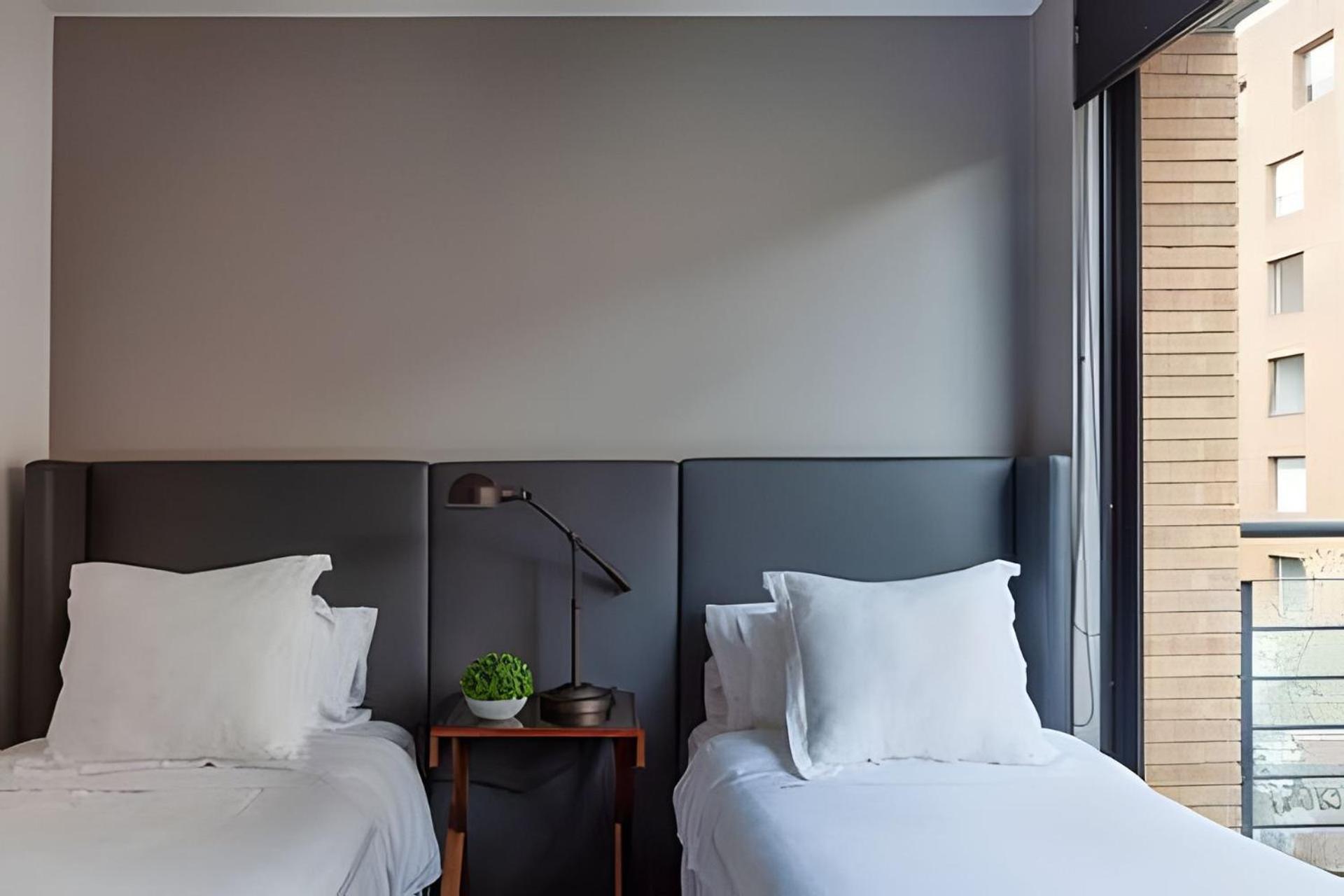 Attik Luxury Apts Apartahotel
