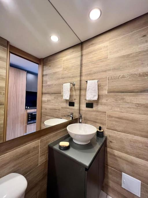 Apartamento Acogedor Cerca Al Parque El Virrey Bogotá