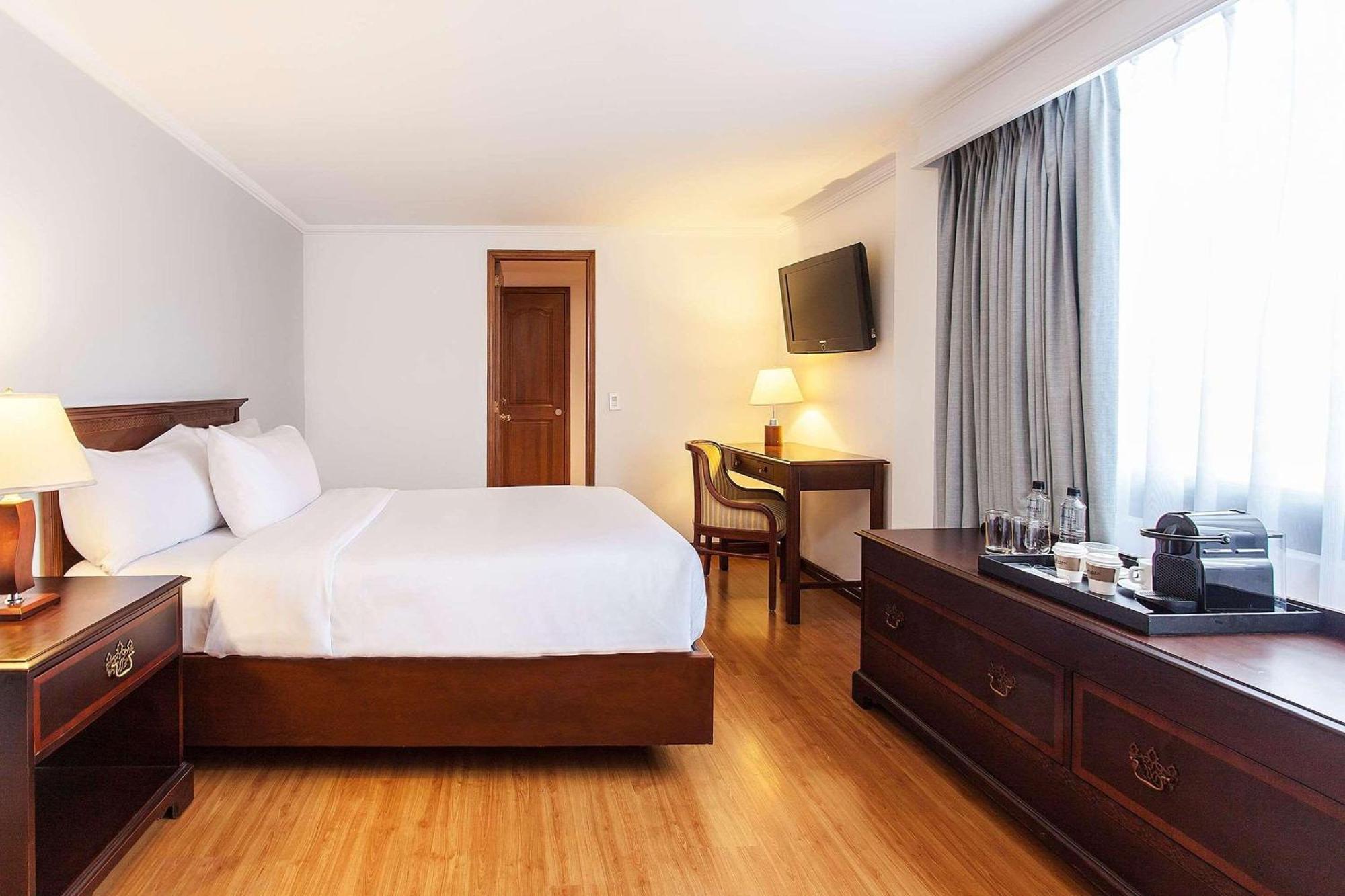 Radisson Metrotel Hotel 4*