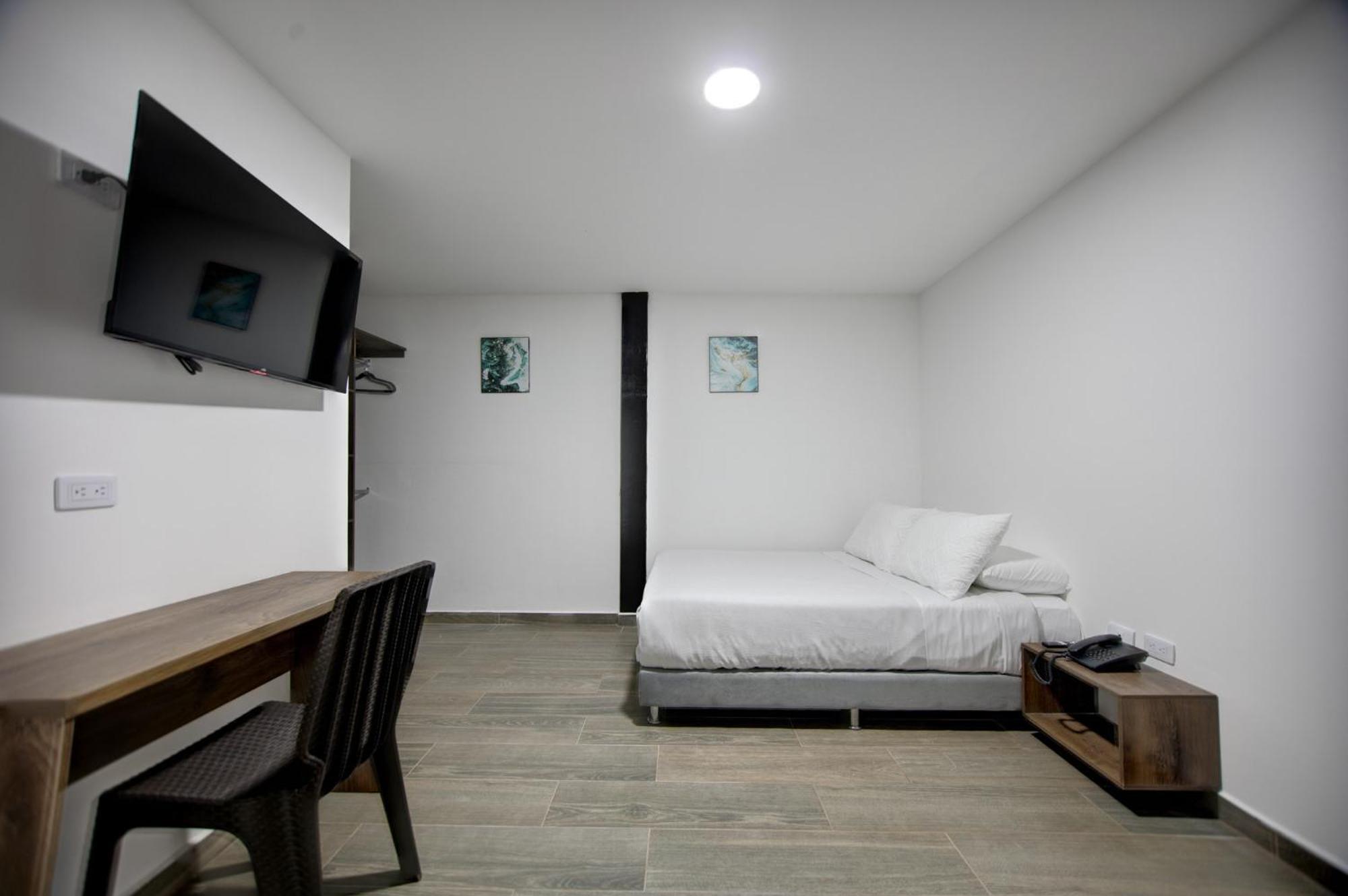 Hotel Xliving Host And