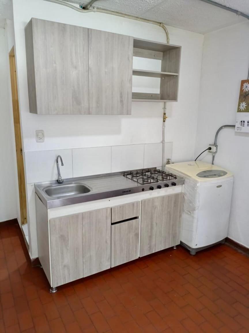 Sfb Somos At Colombia Apto Sencillo Con Ubicacion Privilegiada Apartamento *