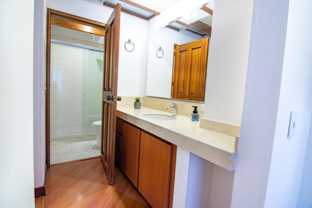 Huge Colonial House With Chimney, Luxury In The Exclusive Town In Bogotá