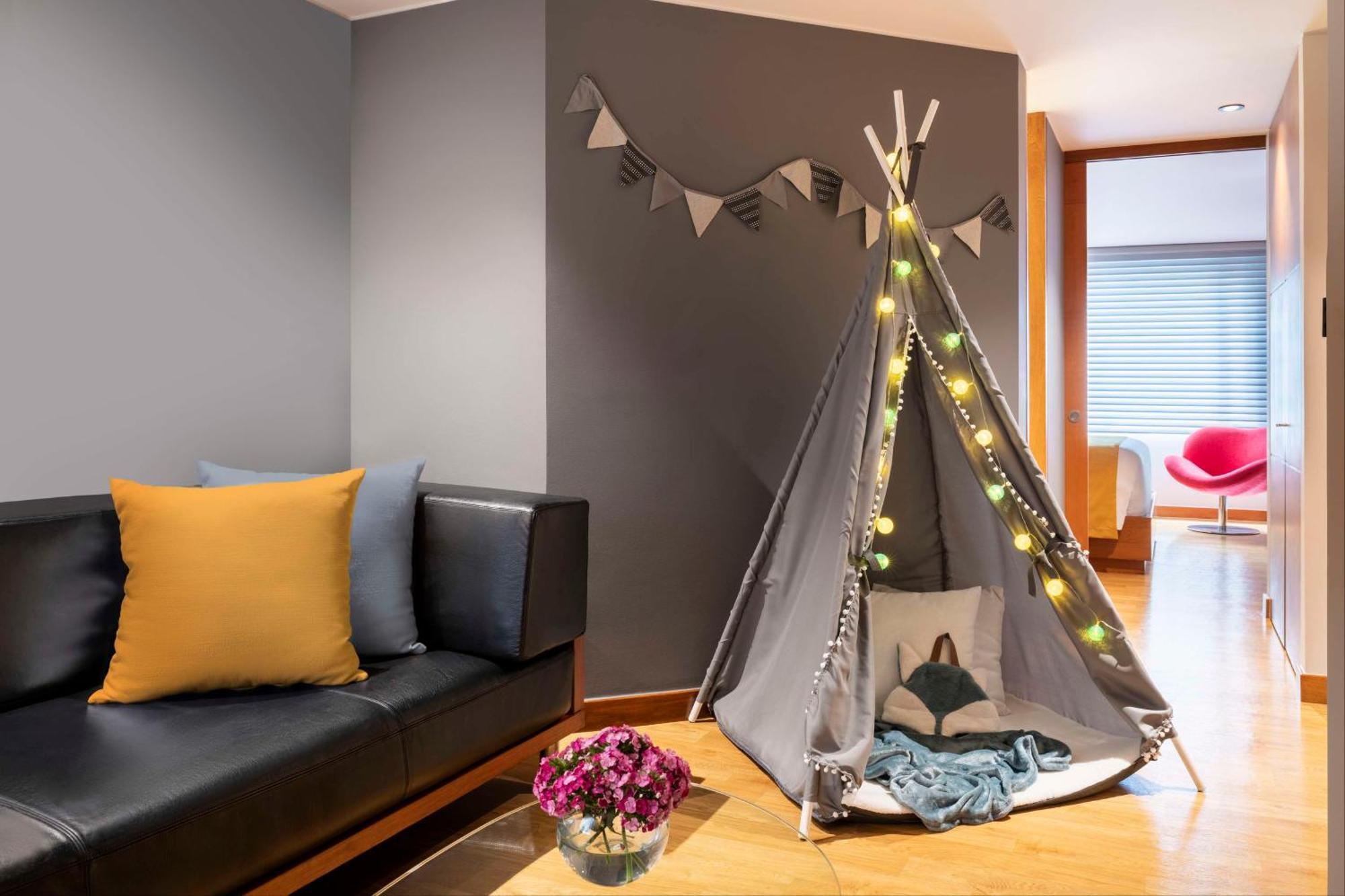 Hotel Nh Boheme Royal 4*