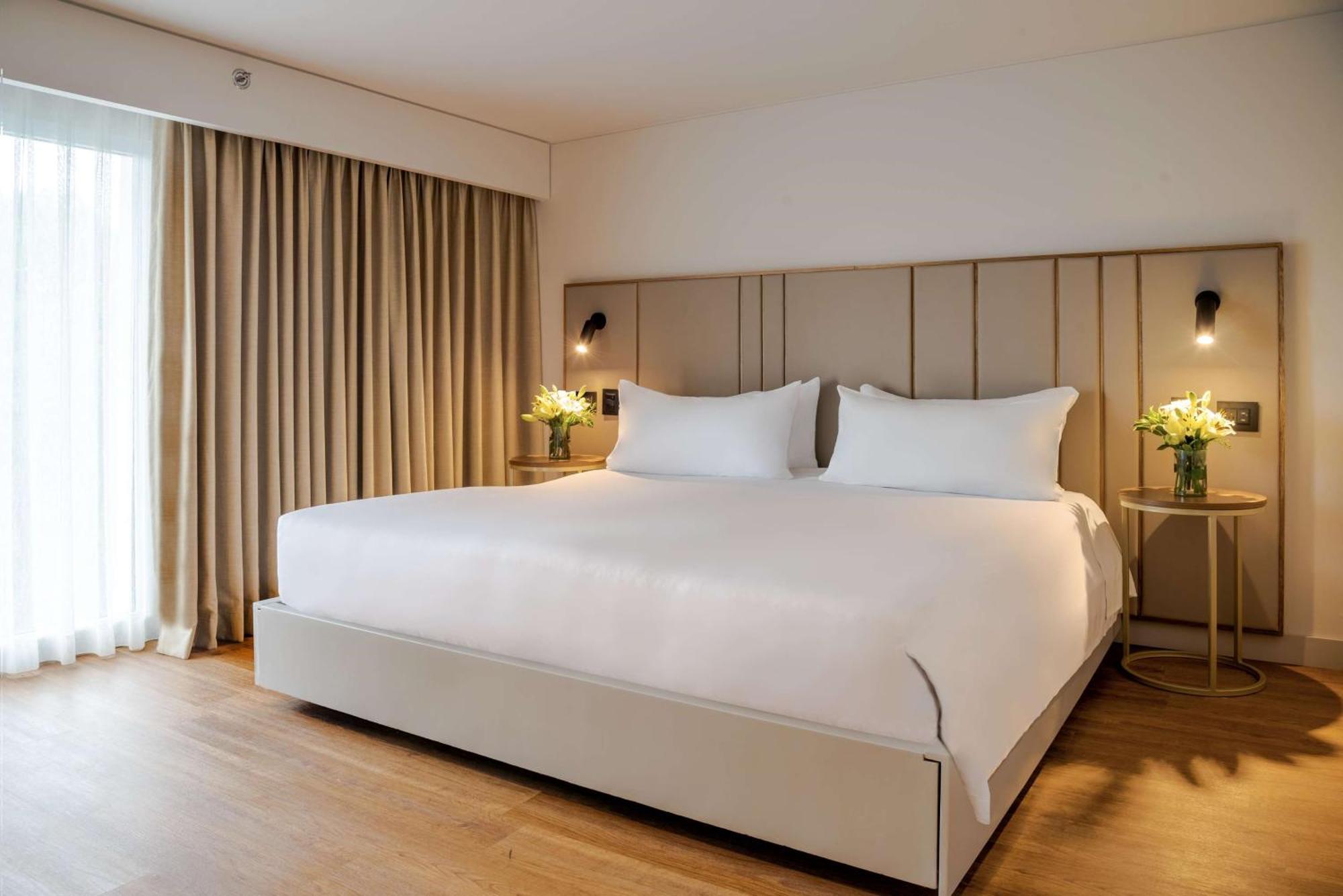 Hotel Nh Pavillon Royal 4*