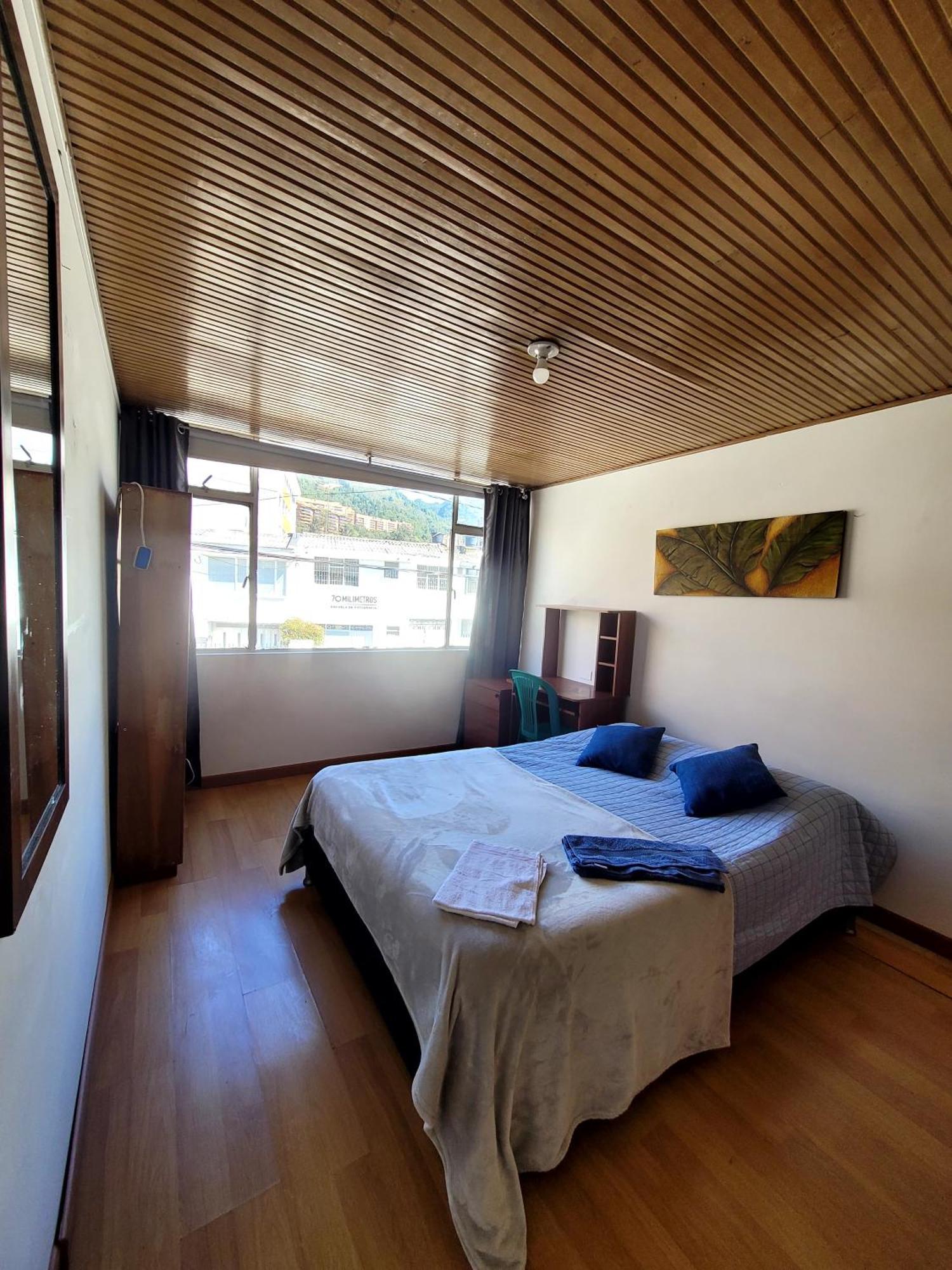 Junto Al Canton Norte Hotel