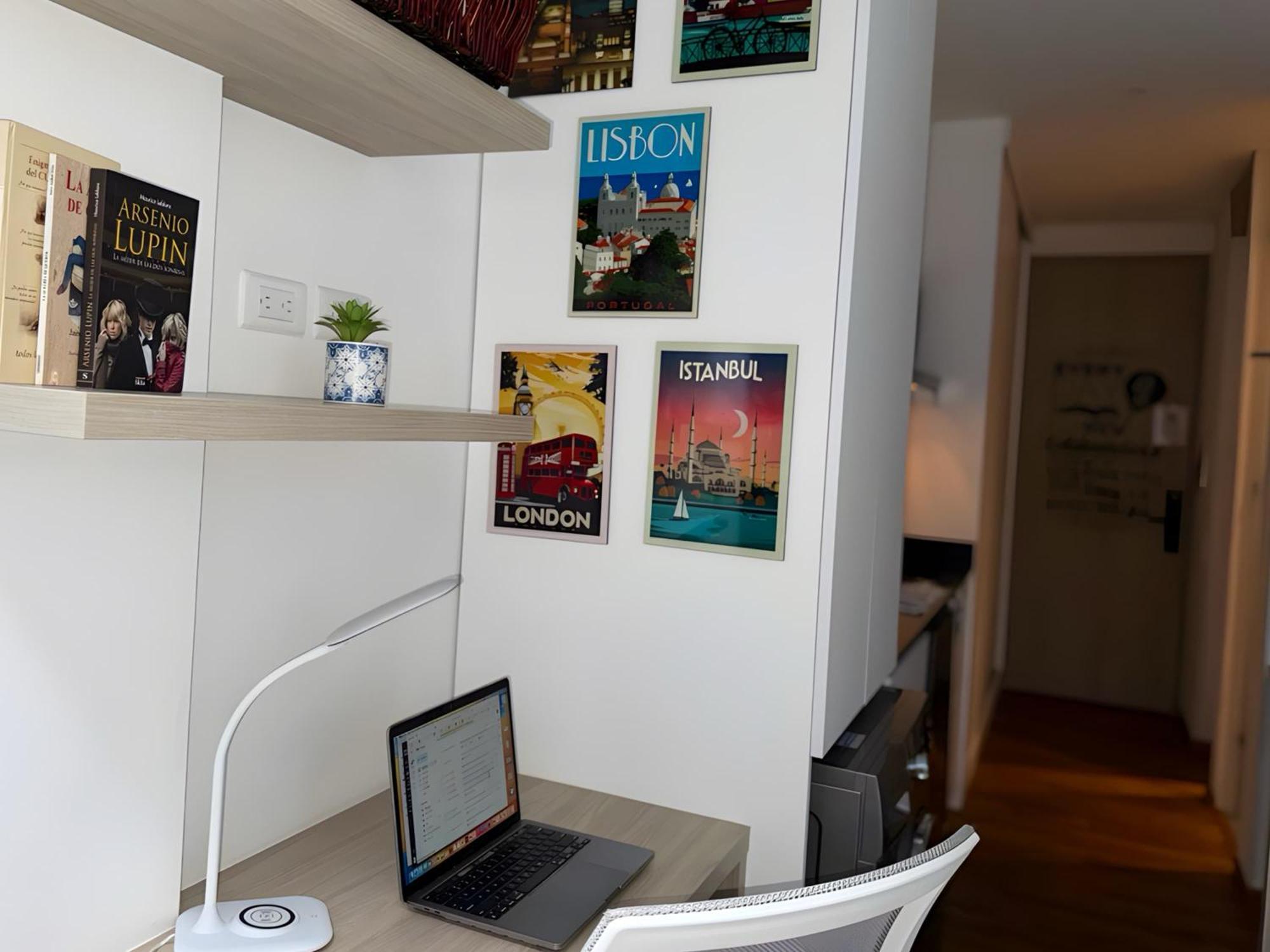 Stylish Smart Overlooking North Highwa -tokyo Apartamento Bogotá