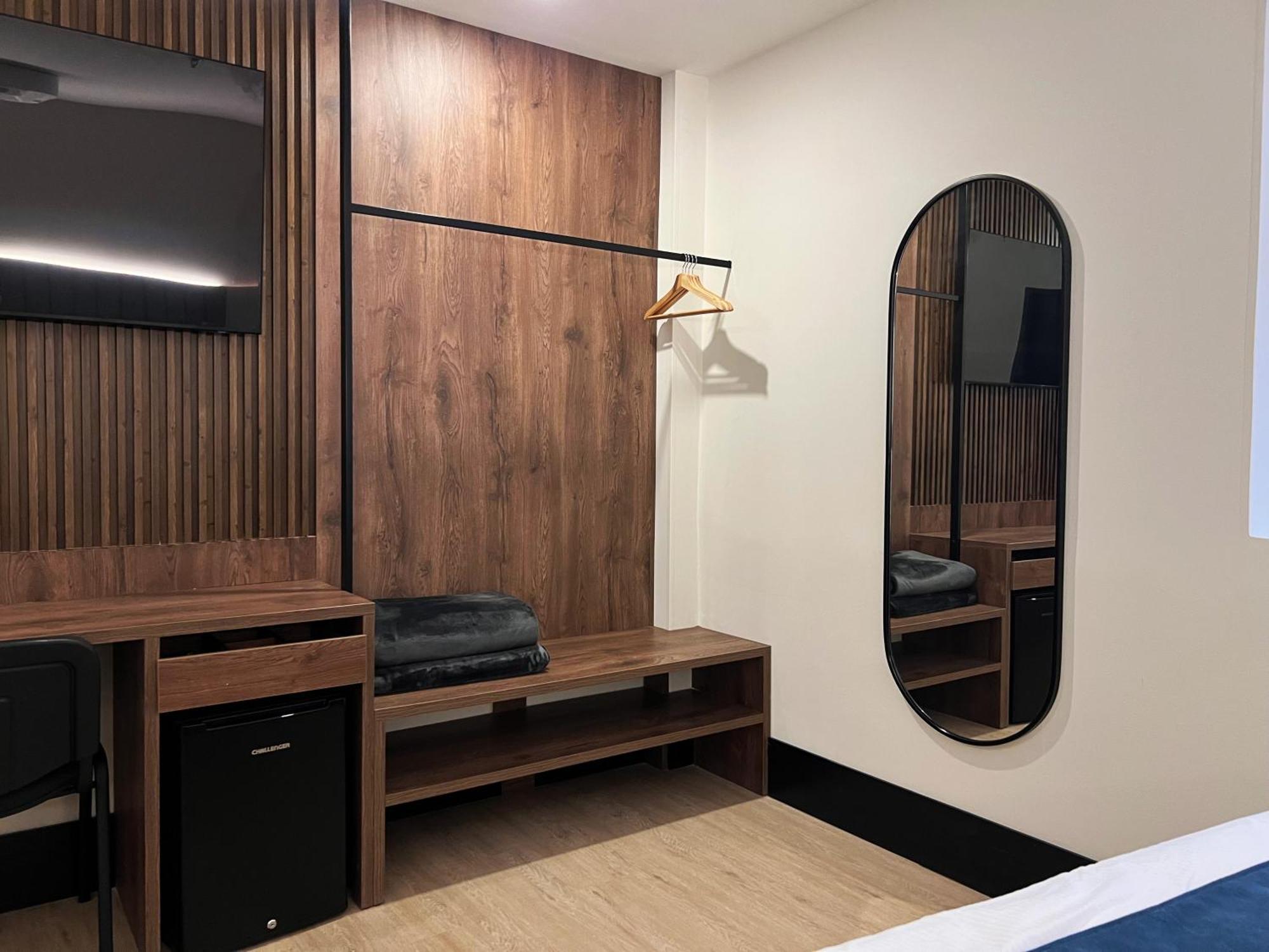 Continental Byhours Hotel