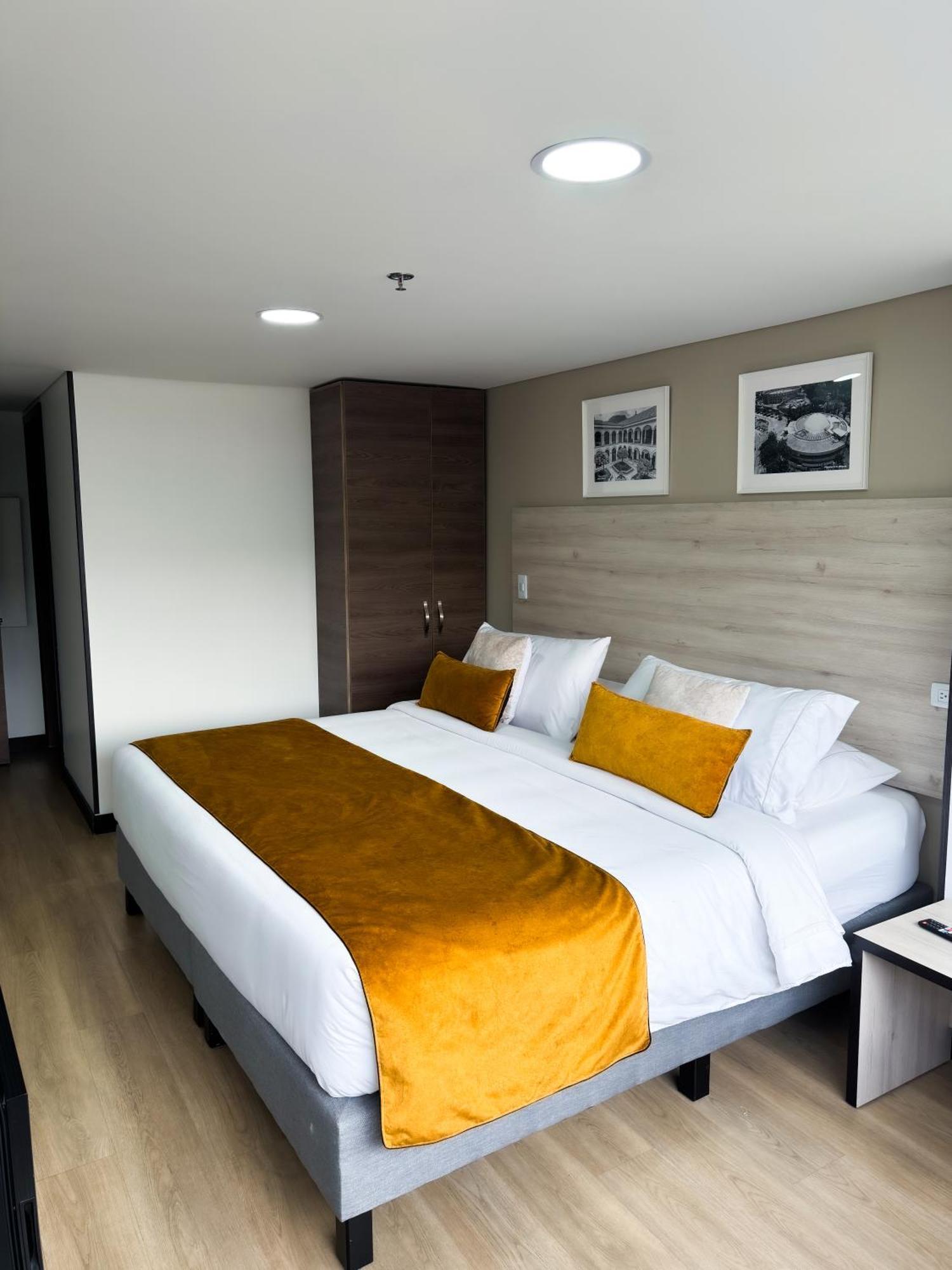 Hotel Wlh Gold 4*