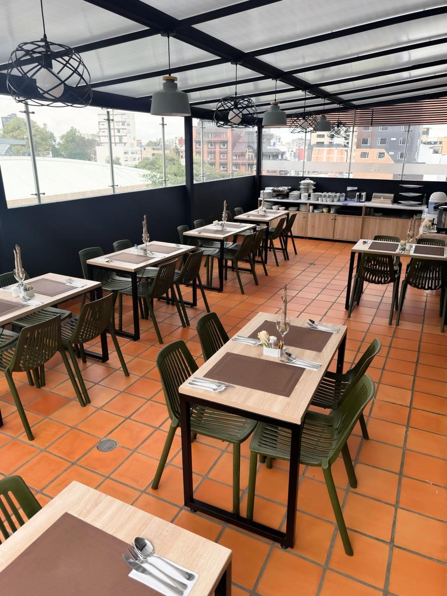 Wlh Gold Hotel Bogotá