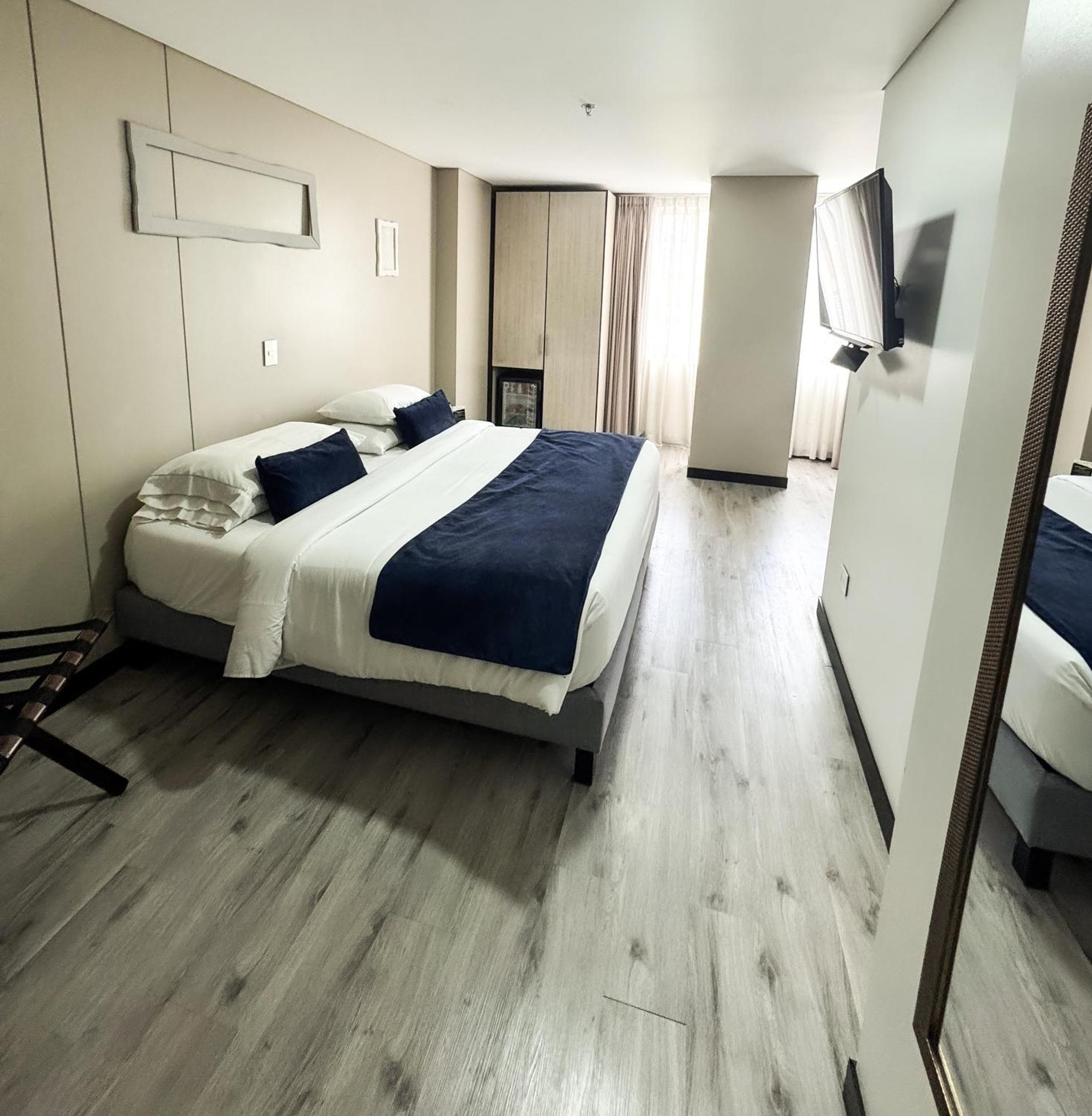 Hotel Wlh Silver Corferias Bogotá