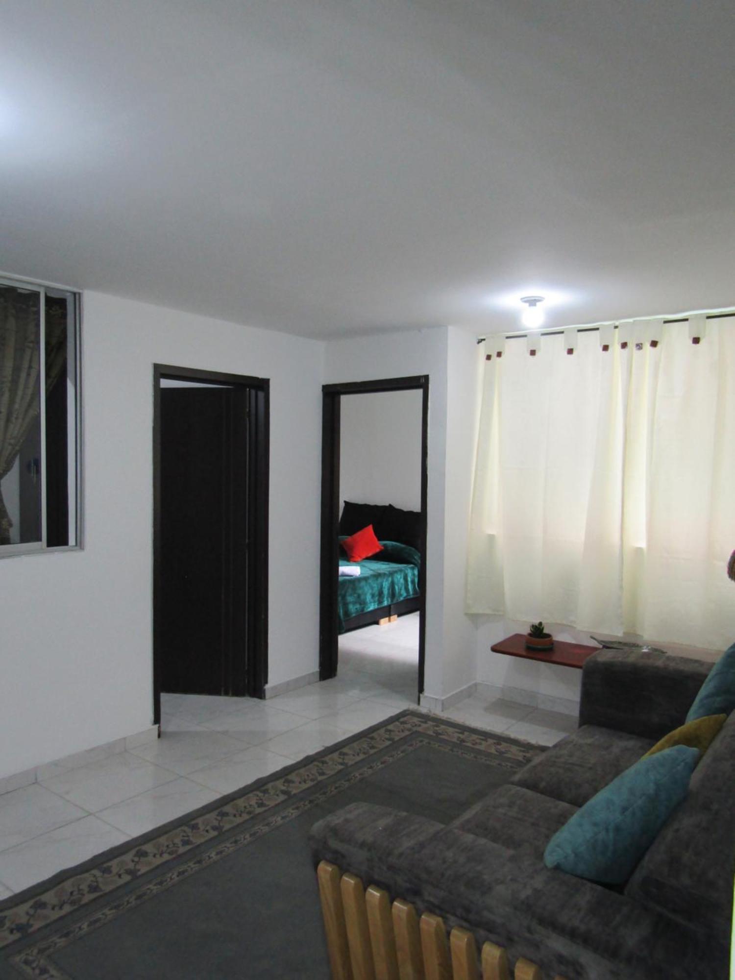Pensión La Quinta Rent Short & Service