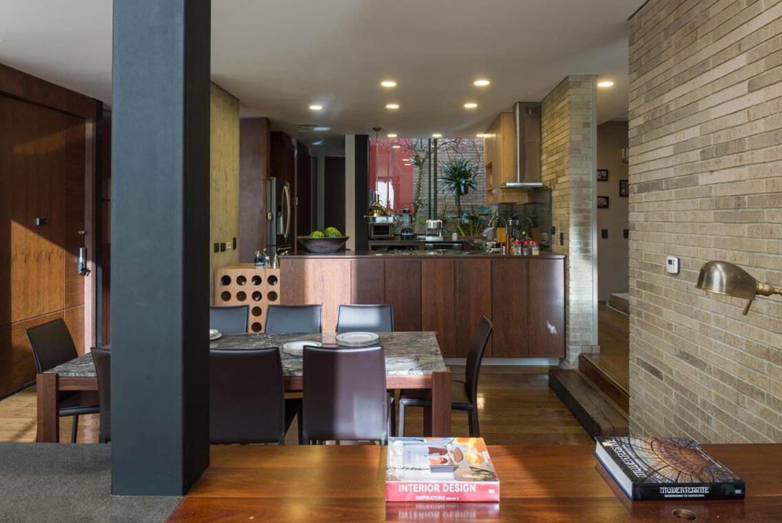 Magnificent Pent House In