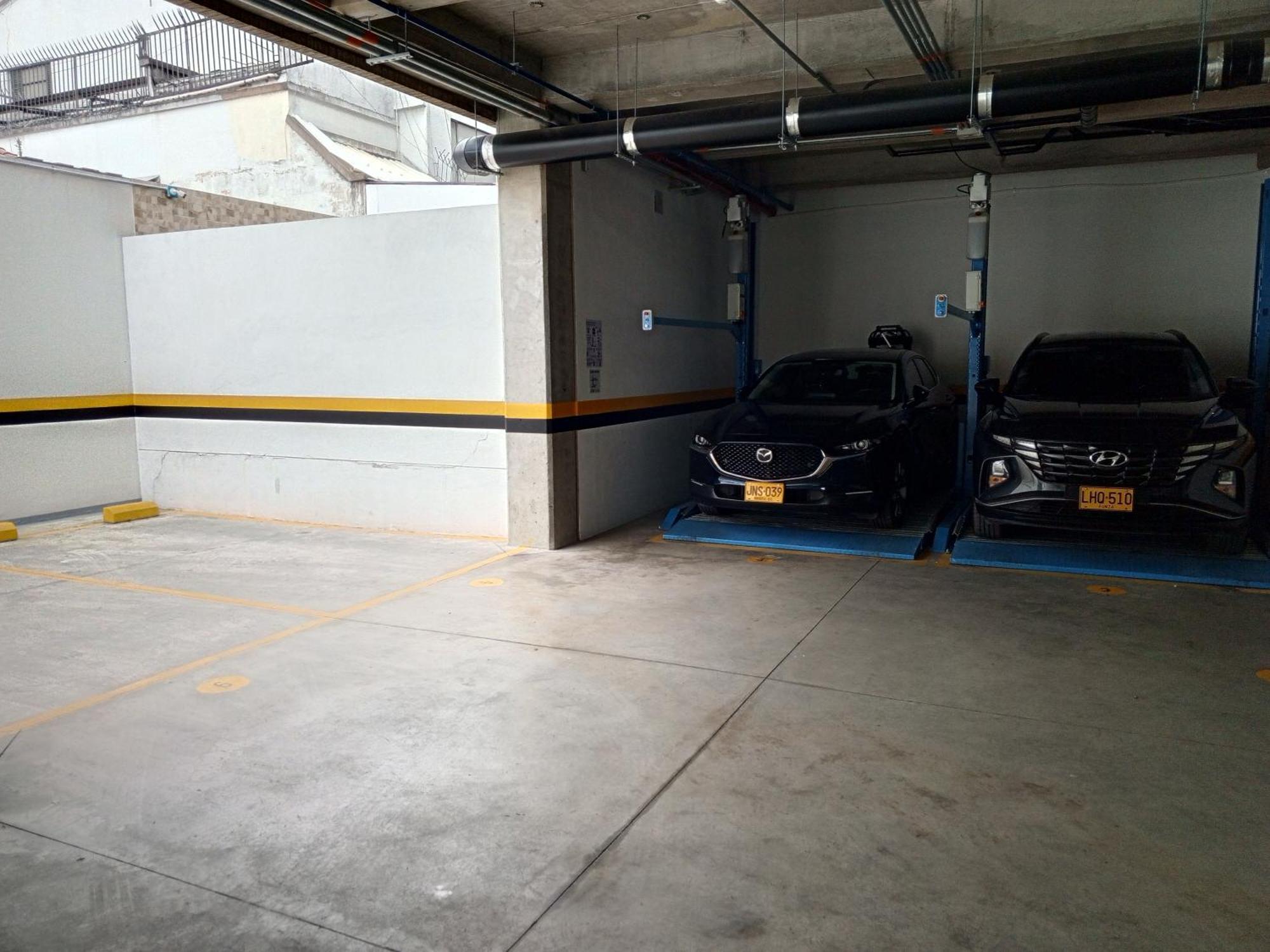 Soul Santa Barbara Executive, Wifi 300 Megas, Big Queen Size Bed, Smart Tv Netflix, Walking Distance To Unicentro Mall, Starbucks In Front Of The Building, Location Apartamento *