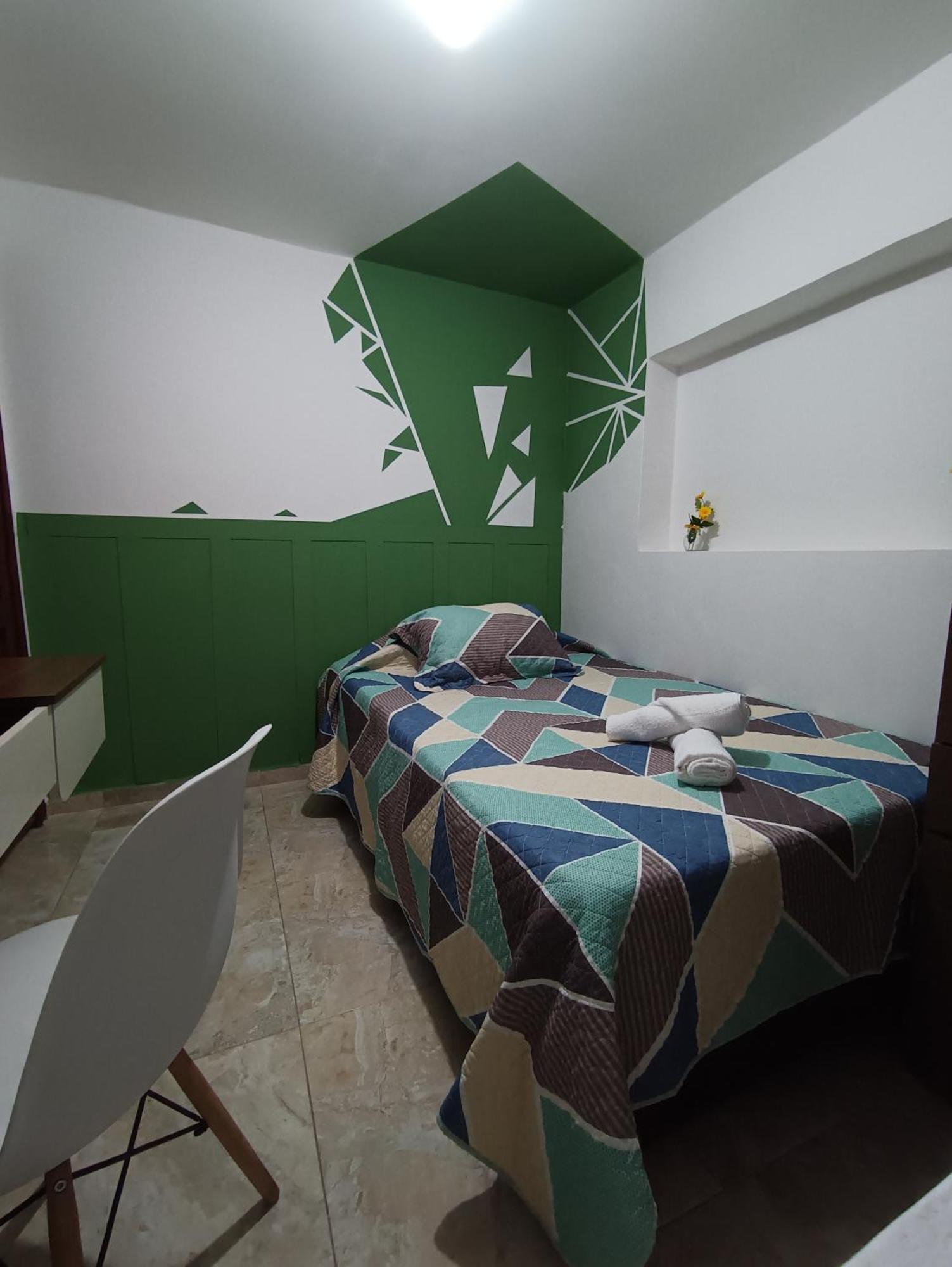 Privada Y Confortable Cerca A Centro Mayor Y Al Centro Historico Habitación en casa particular