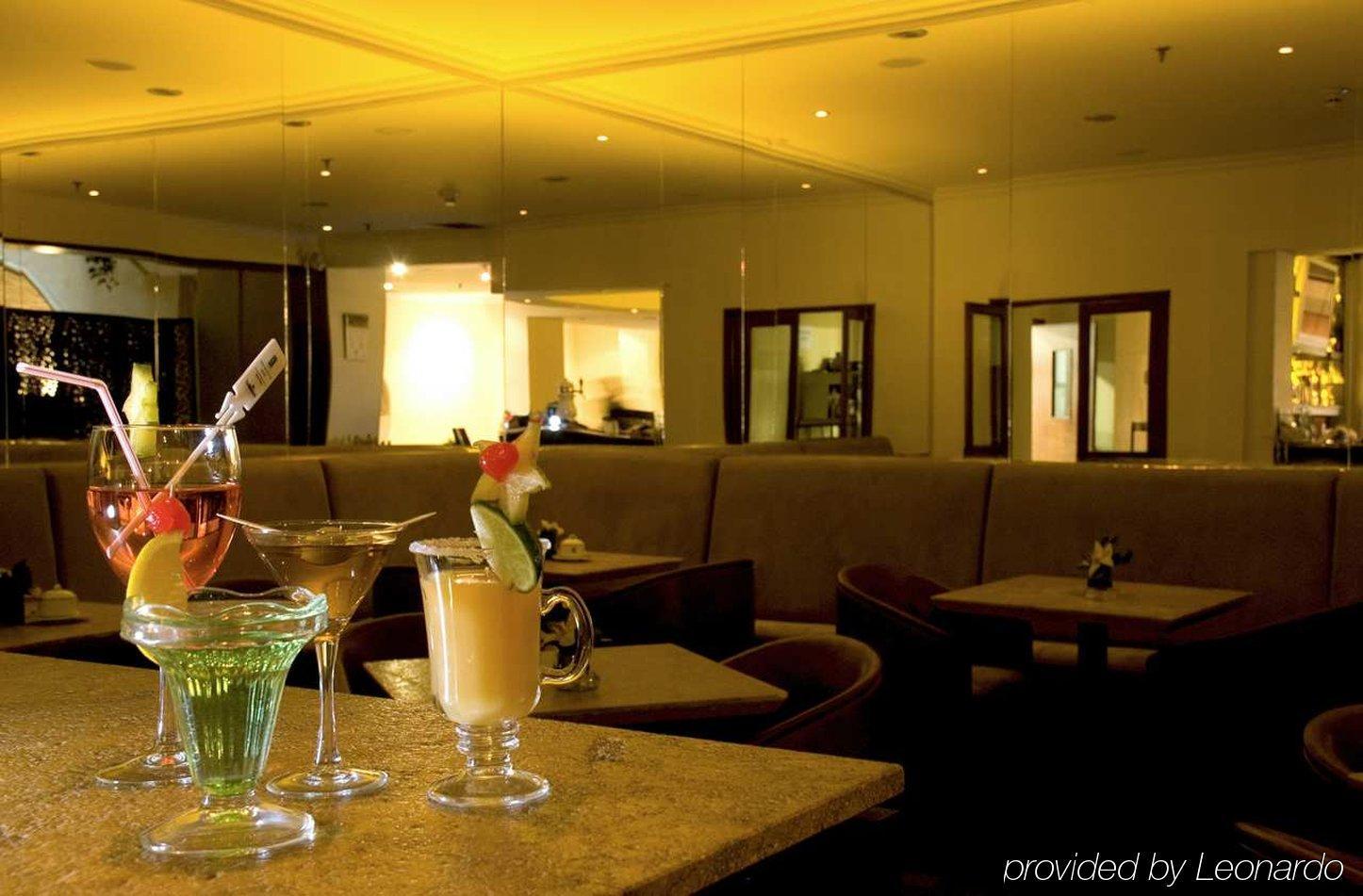 Hotel Embassy By Hilton - Rosales 5*