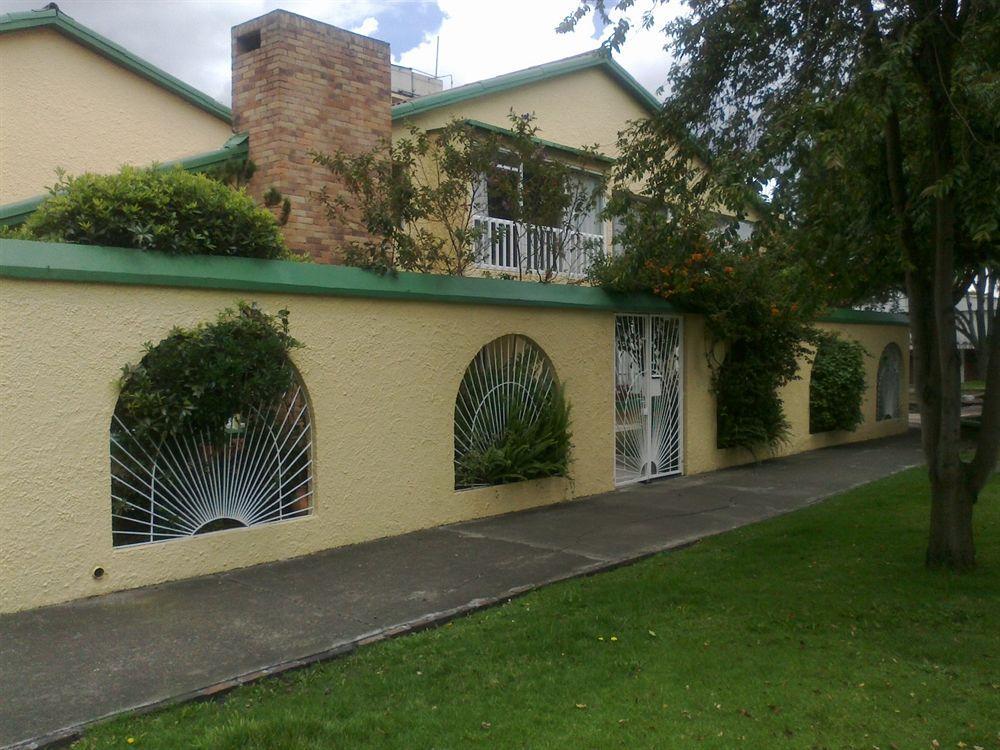 Hostal Real *