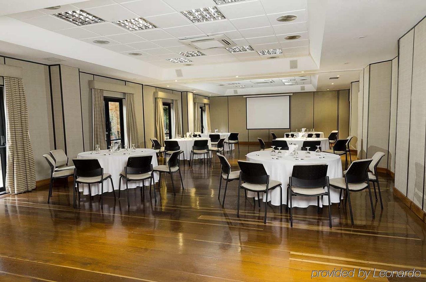 Embassy By Hilton - Rosales Hotel