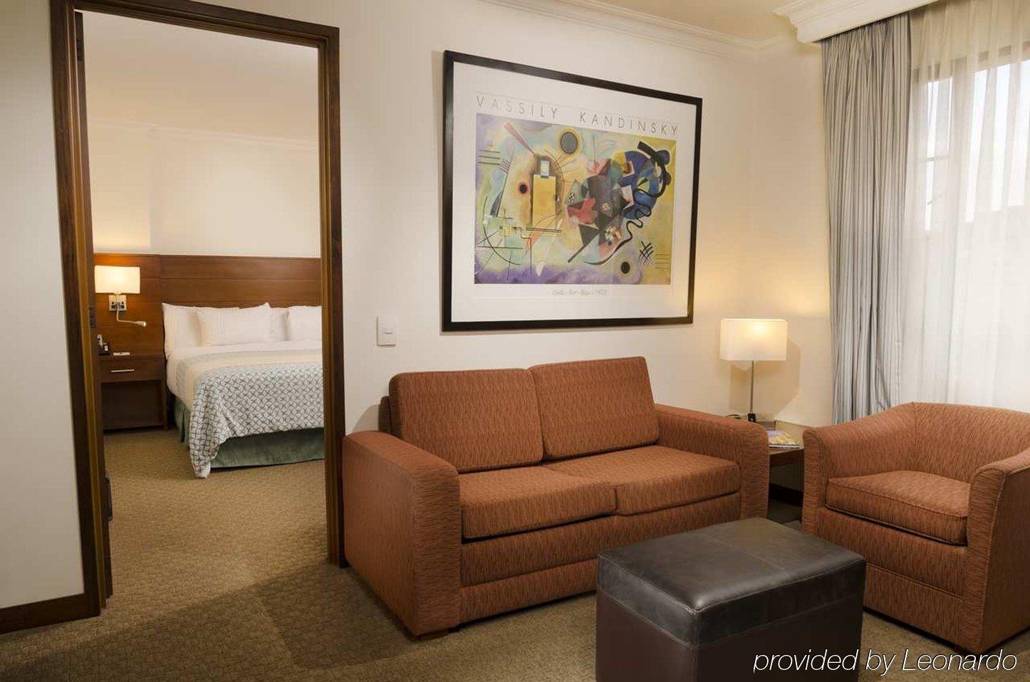 Embassy By Hilton - Rosales Hotel 5*