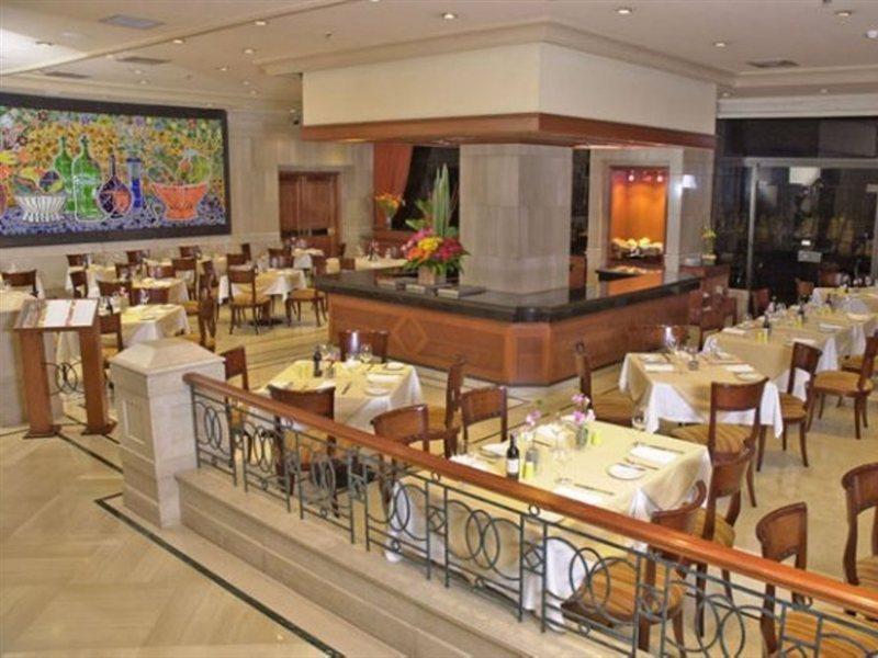 Hotel Nh Collection Royal Teleport