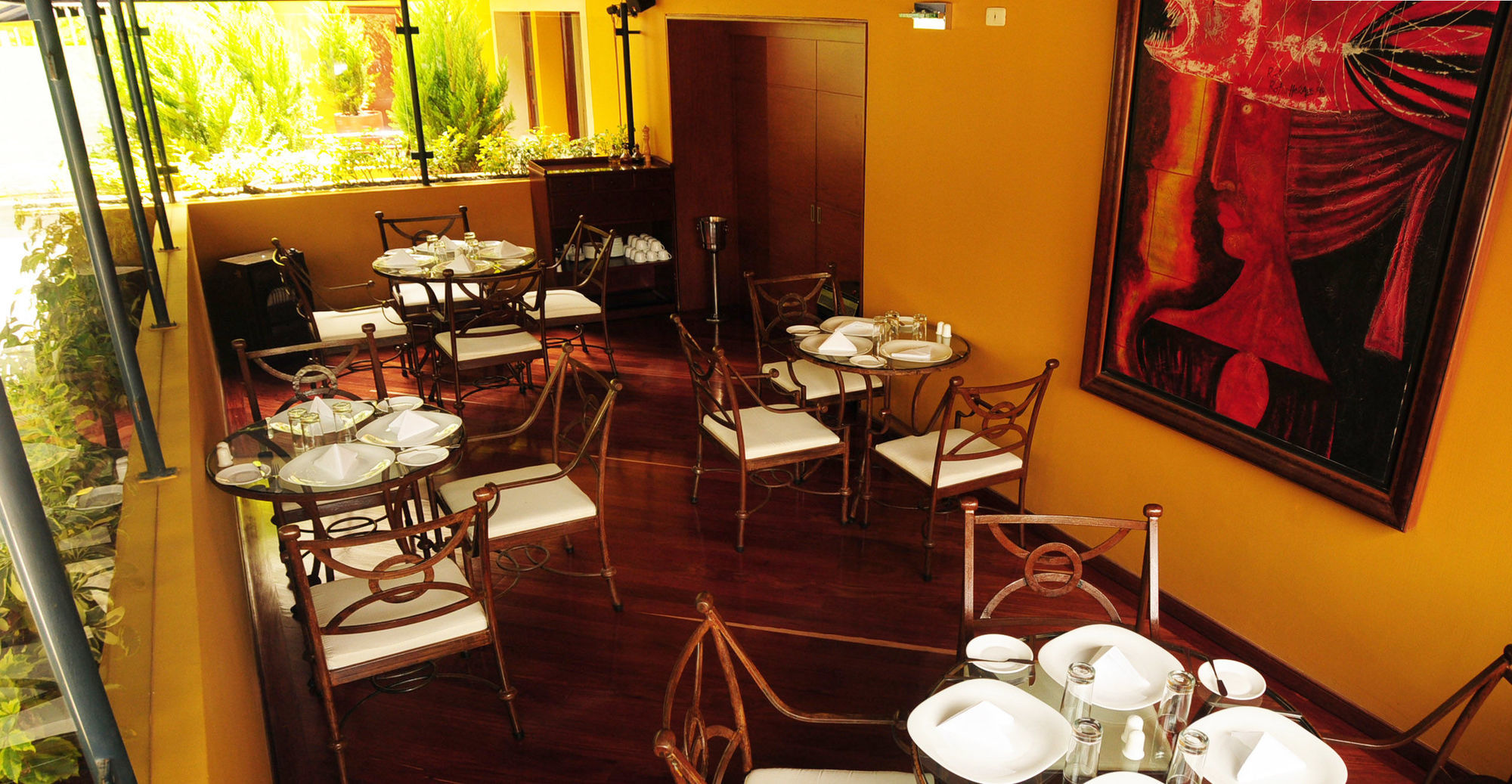 Hotel Emaus 3*