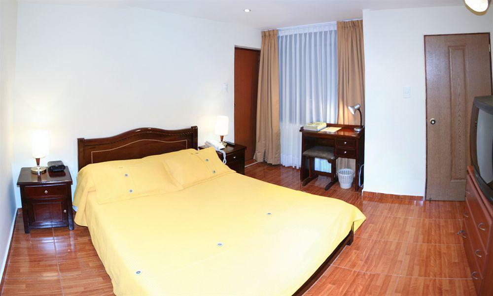 Hotel Charlies Place 3*