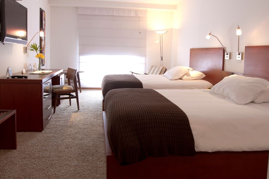 Hotel Nh Pavillon Royal