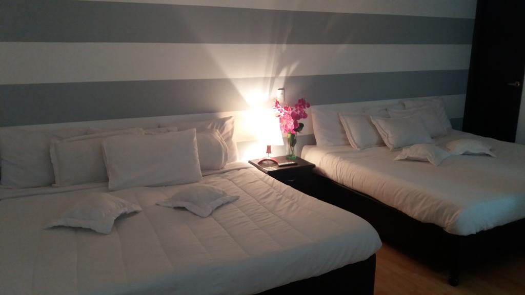 Santiago Plaza Hotel 2*
