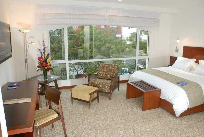 Nh Pavillon Royal 4*