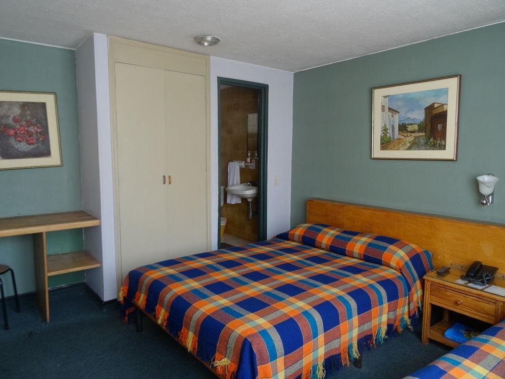 Galerías Apartahotel