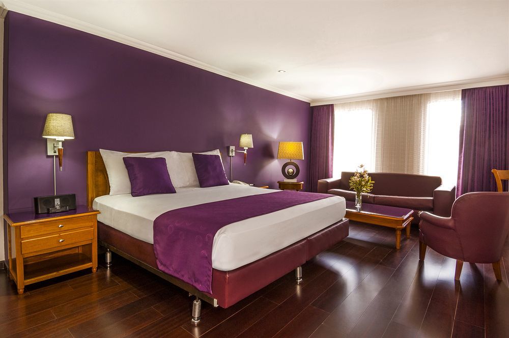 Egina 4*