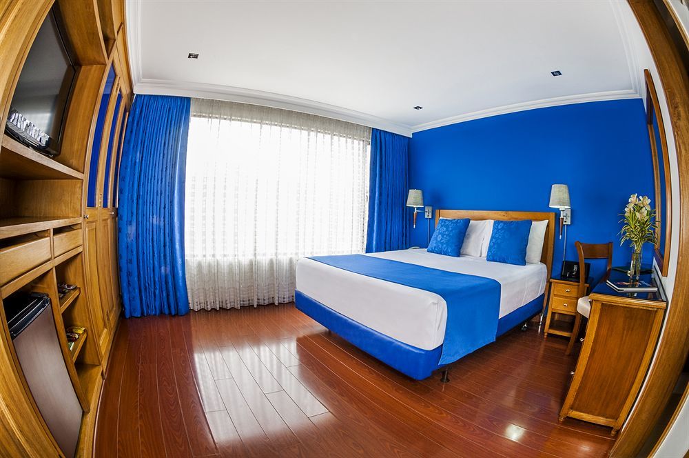 Egina 4*