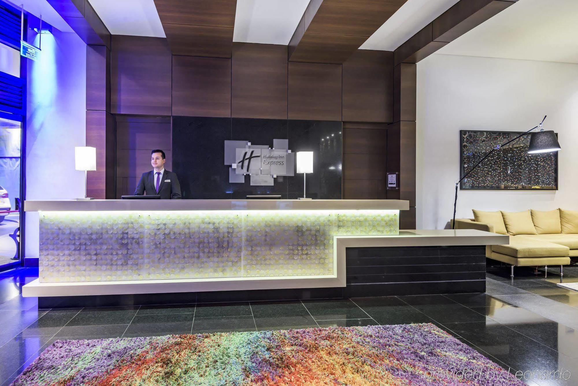 Express&suites Zona Financiera, An Ihg Bogotá