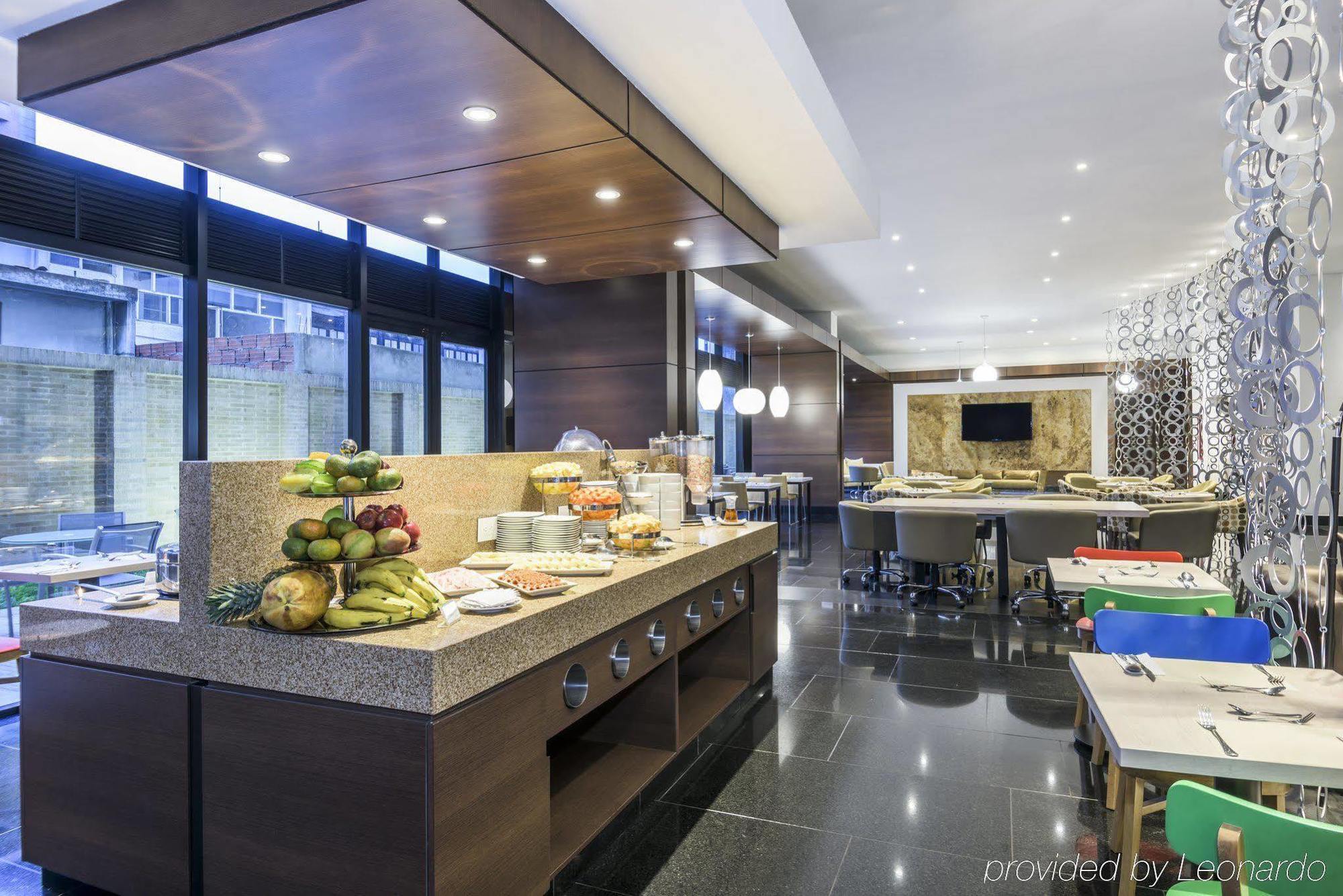Express&suites Zona Financiera, An Ihg Hotel