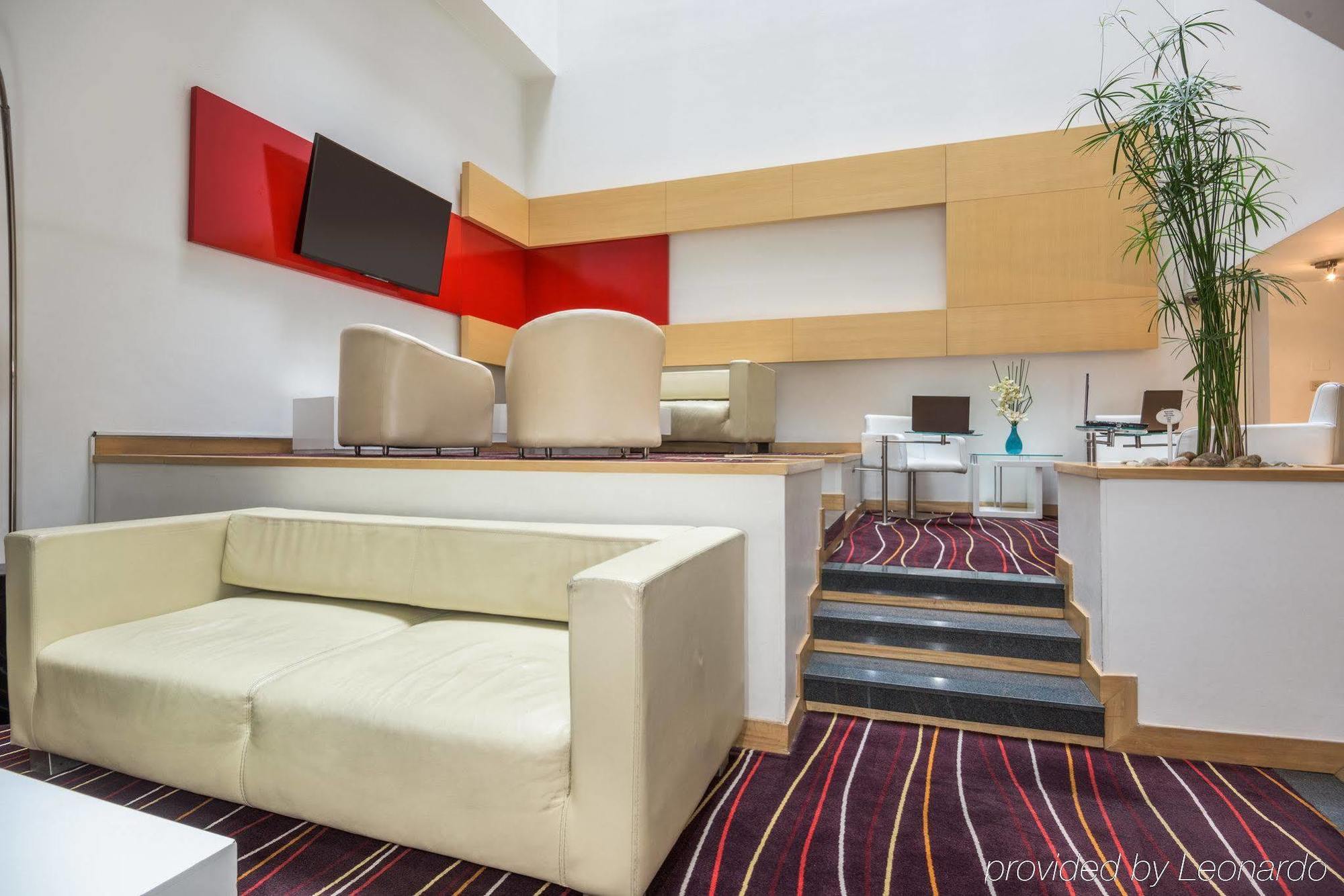 Hotel Nh Boheme Royal 4*