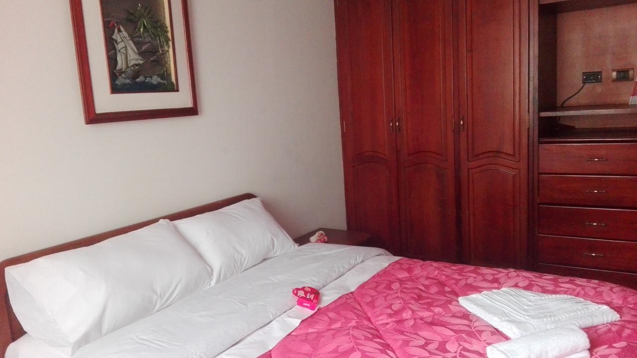 D'lujo Bed and breakfast