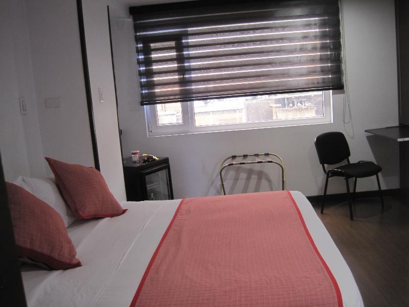 Sheridan Corferias Hotel 3*