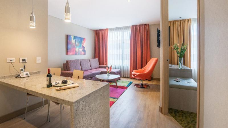 Plaza Apartahotel