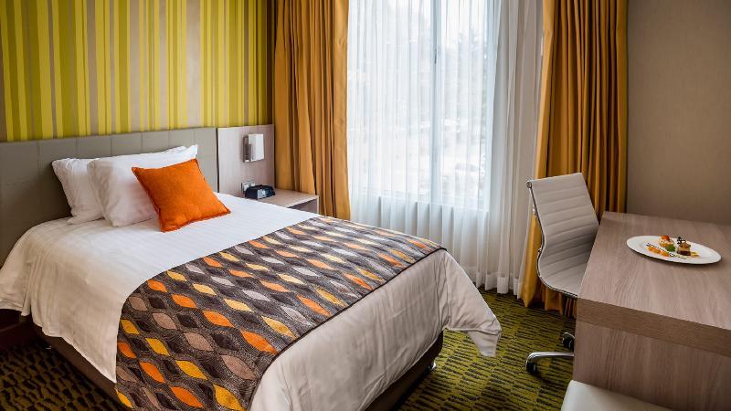 Apartahotel Plaza 4*