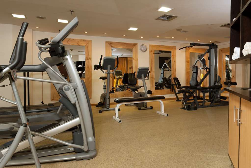 Embassy By Hilton - Rosales Hotel 5*